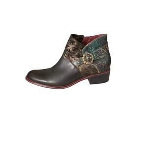 L'Artiste Spring Step Tiatia Ankle Bootie Boots Embossed Leather Size 41